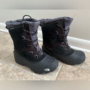 North Face Alpenglow V Waterproof Youth Winter Boots - Black - Size 3